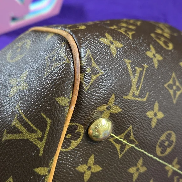 Louis Vuitton Tivoli GM Shoulder Bag - Picture 9 of 16